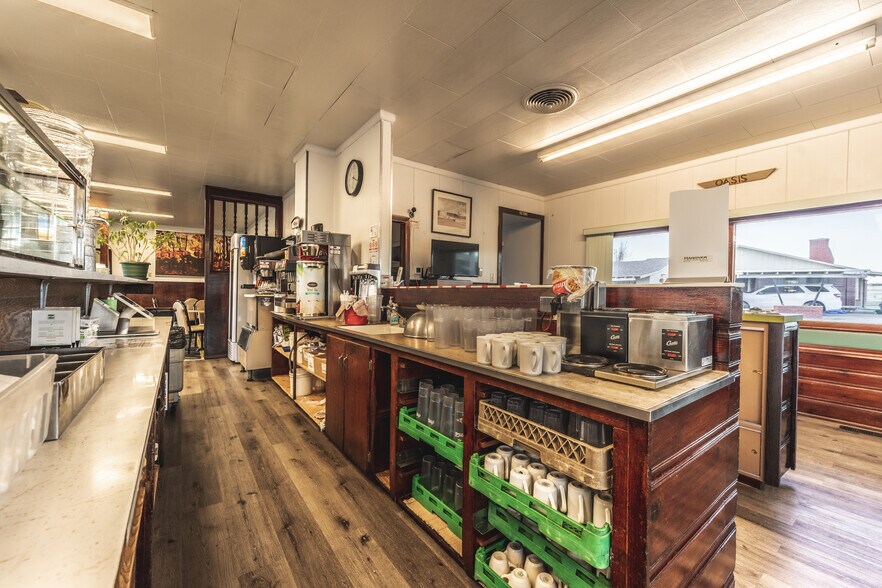 More Photos Of 1445 S 2nd St, Raton Hotel For Sale