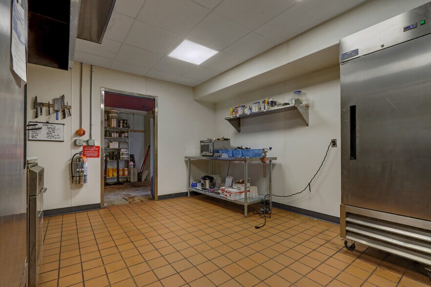 More Photos Of 631 S Broadway St, Menomonie Bar For Sale