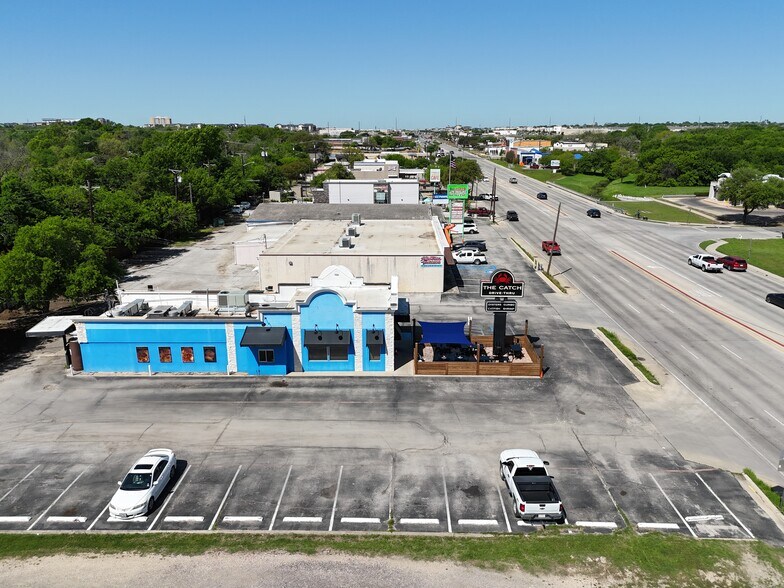 More Photos Of 1725 W University Dr, Denton Freestanding For Sale