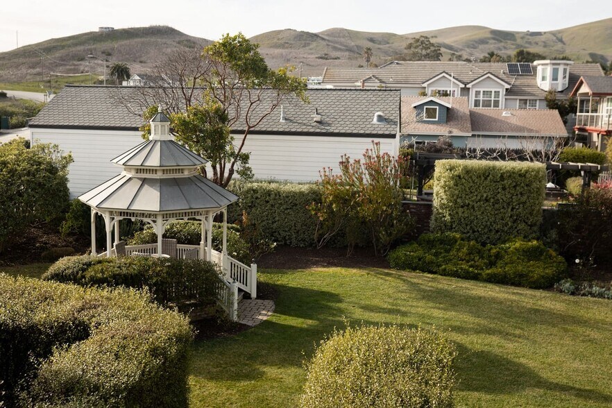 More Photos Of 149 Cayucos Dr, Cayucos Hospitality For Sale