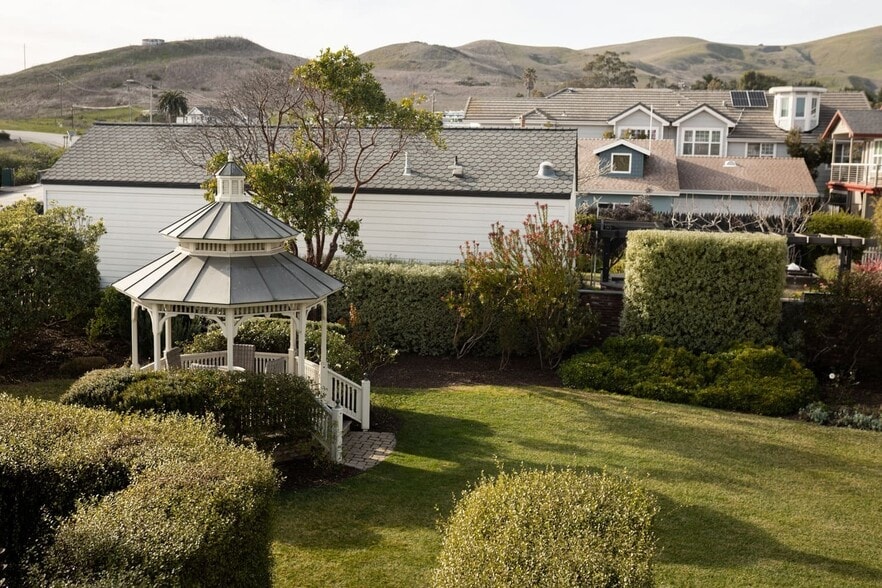 More Photos Of 149 Cayucos Dr, Cayucos Hospitality For Sale