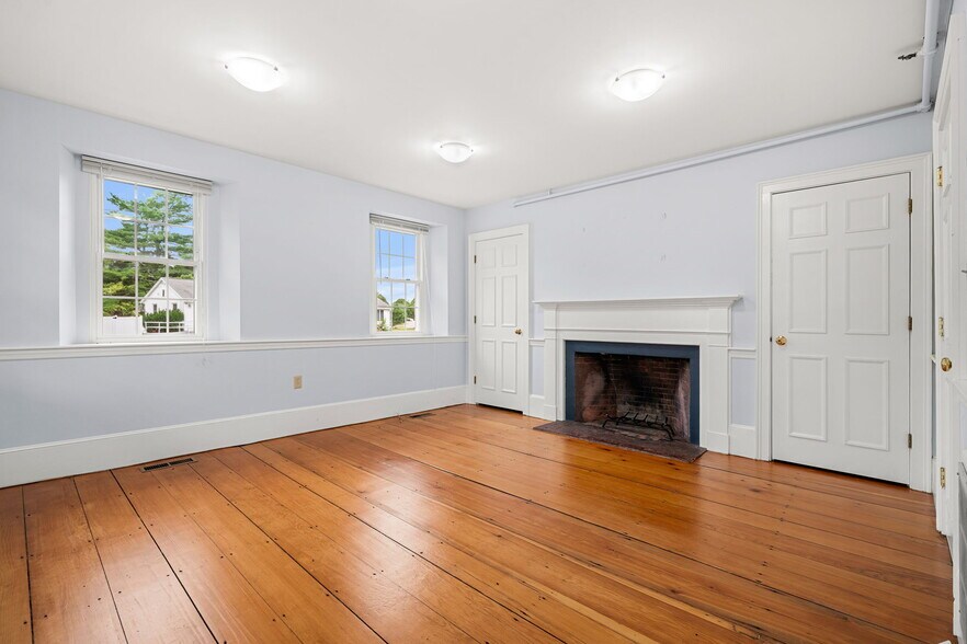 More Photos Of 160 Sylvan St, Danvers Office For Sale