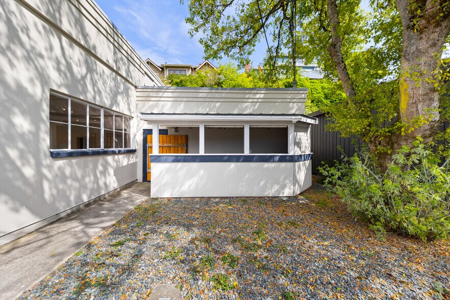 More Photos Of 509 S 1st St, La Conner General Retail For Sale