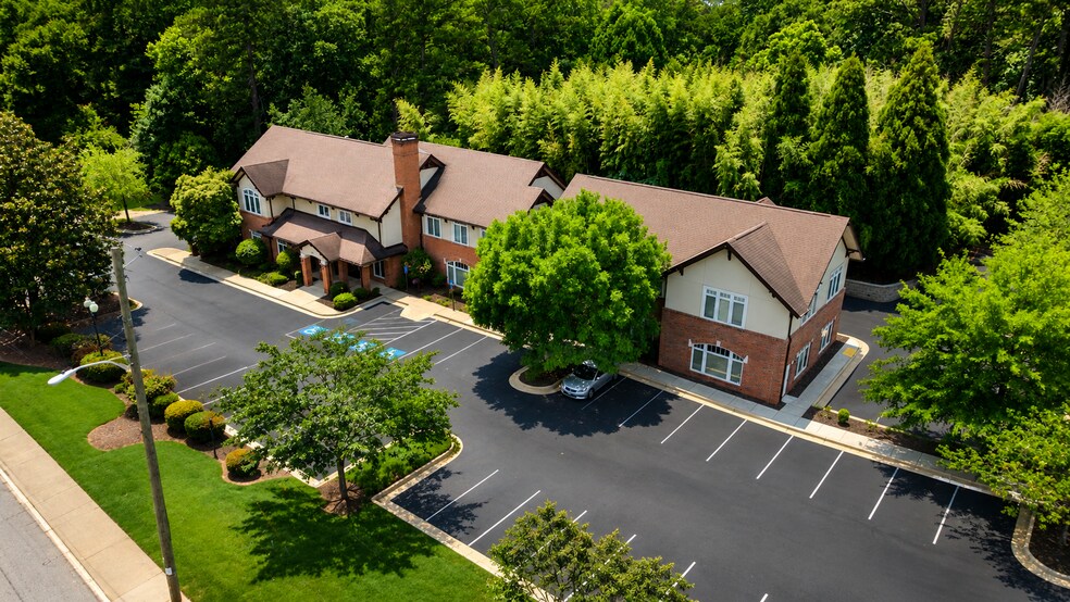 Primary Photo Of 1814 Clairmont Rd, Decatur Medical For Lease