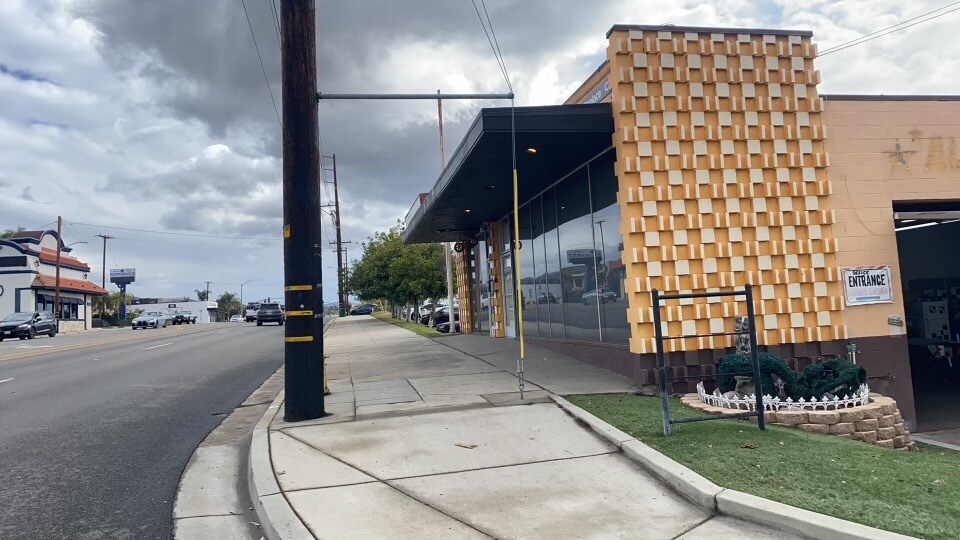 Primary Photo Of 240-250 W Whittier Blvd, La Habra Auto Repair For Lease