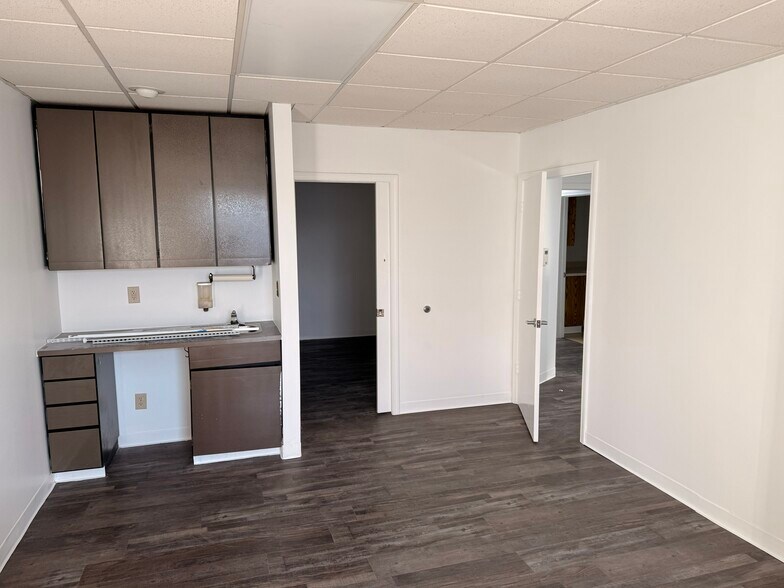 More Photos Of 1201 N Post Rd, Indianapolis Medical For Lease