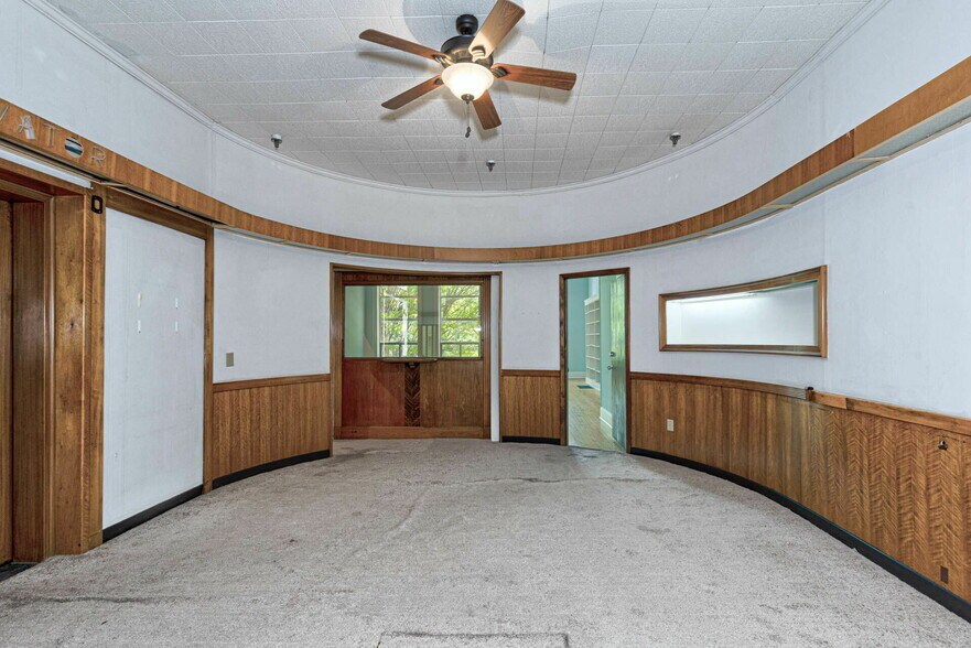 More Photos Of 1237 Broadway, Columbus Storefront For Sale