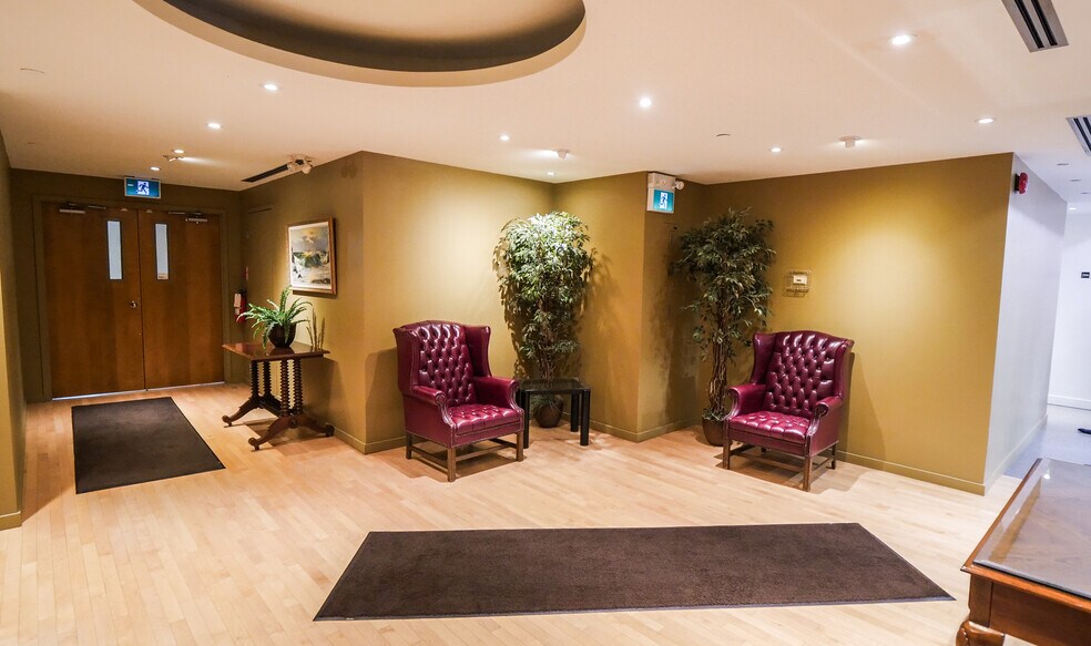 More Photos Of 465 Morden Rd, Oakville Medical For Lease