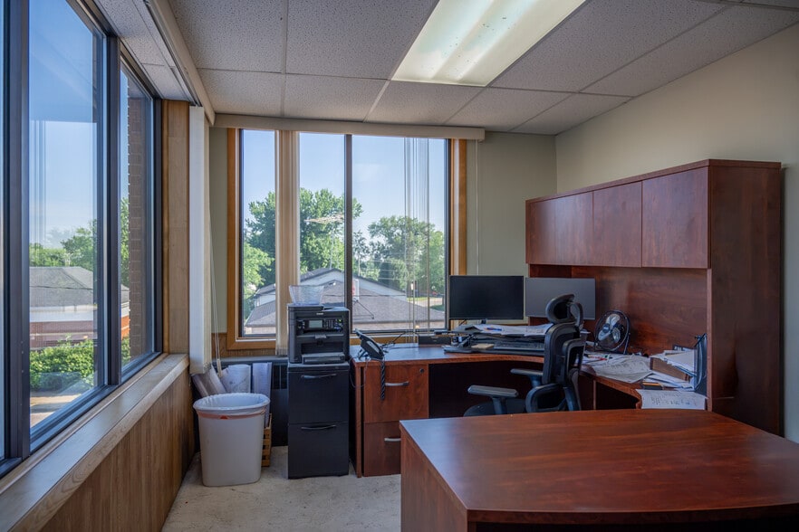 More Photos Of 129 E Bridge St, New Lisbon Bank For Sale