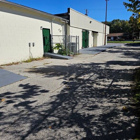 More Photos Of 7930 Pulaski Hwy, Rosedale Warehouse For Lease