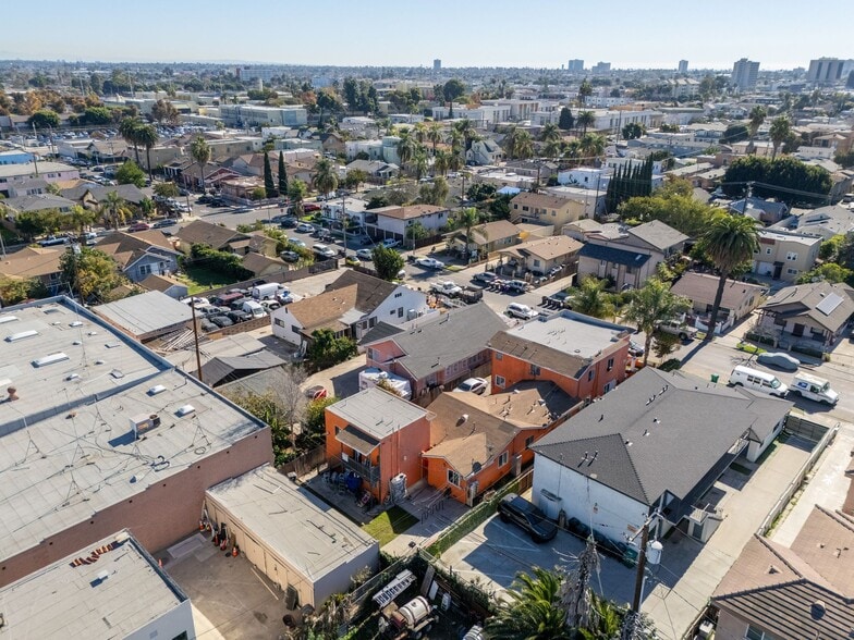 More Photos Of 405-411 1/2 E Esther St, Long Beach Apartments For Sale