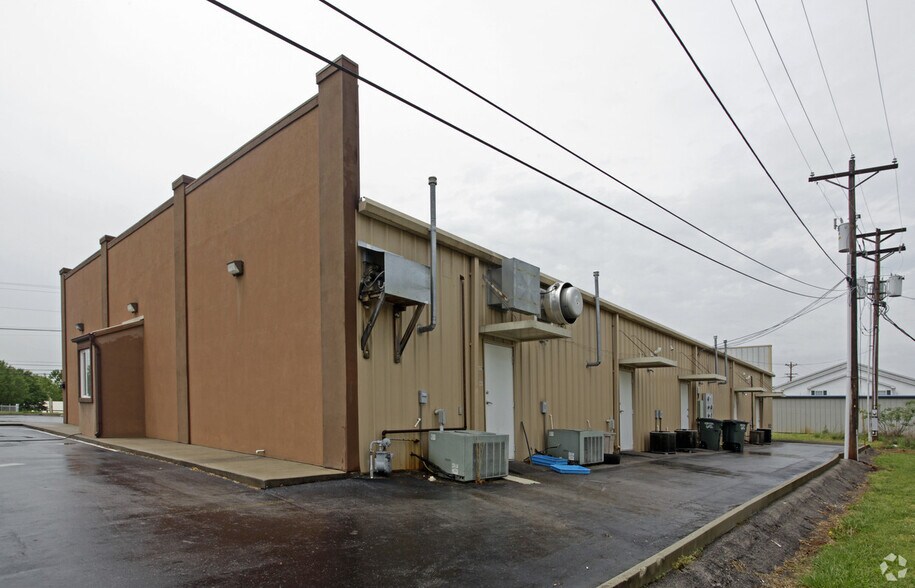 More Photos Of 402-410 N Spring St, Sparta Storefront Retail Office For Sale