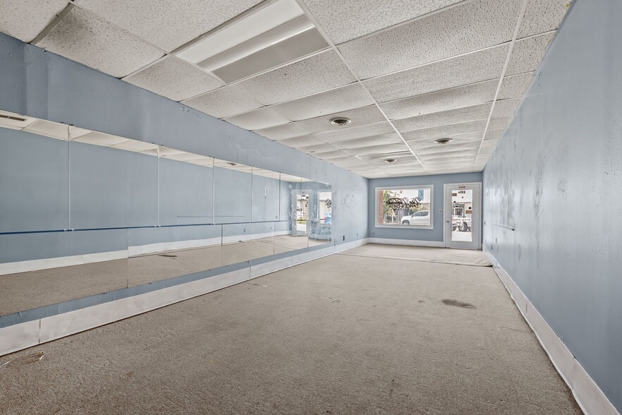 More Photos Of 220-222 S Scales St, Reidsville Storefront Retail Office For Sale