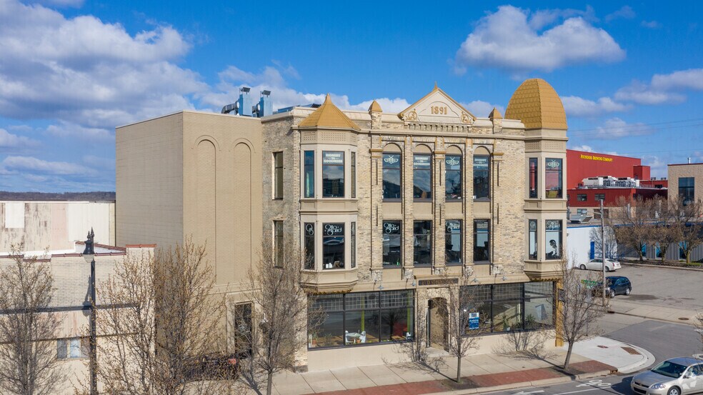 More Photos Of 333 Cesar E Chavez Ave SW, Grand Rapids Storefront Retail Office For Lease