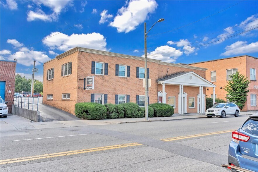 More Photos Of 356-358 Campbell Ave NW, Roanoke Office For Sale