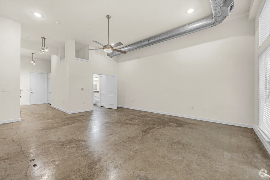 More Photos Of 1403 Slocum St, Dallas Apartments For Lease