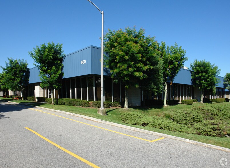 Primary Photo Of 500 Executive Blvd, Elmsford Light Manufacturing For Lease