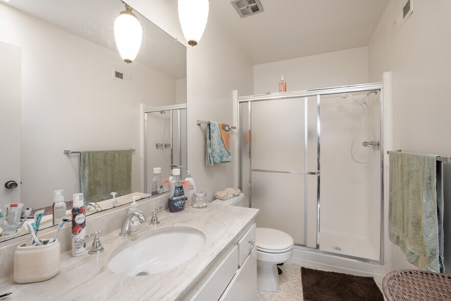 More Photos Of 5934 Buffalo Ave, Van Nuys Apartments For Sale