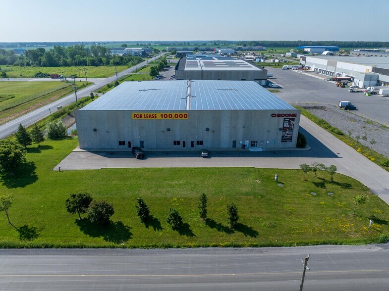 More Photos Of 832 Burton Rd, Ottawa Warehouse For Lease