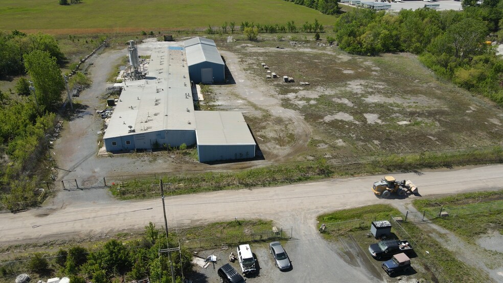 More Photos Of 611 Azalea Dr, Muskogee Warehouse For Sale