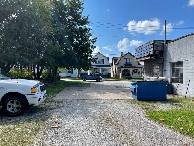 More Photos Of 2400 Ligonier St, Latrobe Auto Repair For Sale
