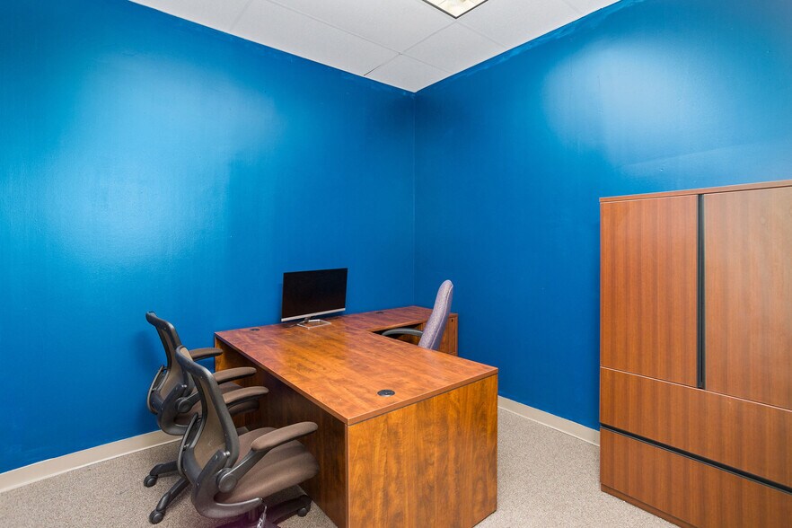 More Photos Of 1702 Mount Holly Rd, Burlington Freestanding For Lease