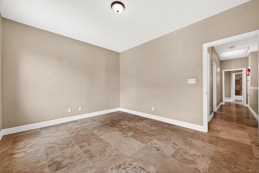More Photos Of 14134 Packard St, Houston Specialty For Sale