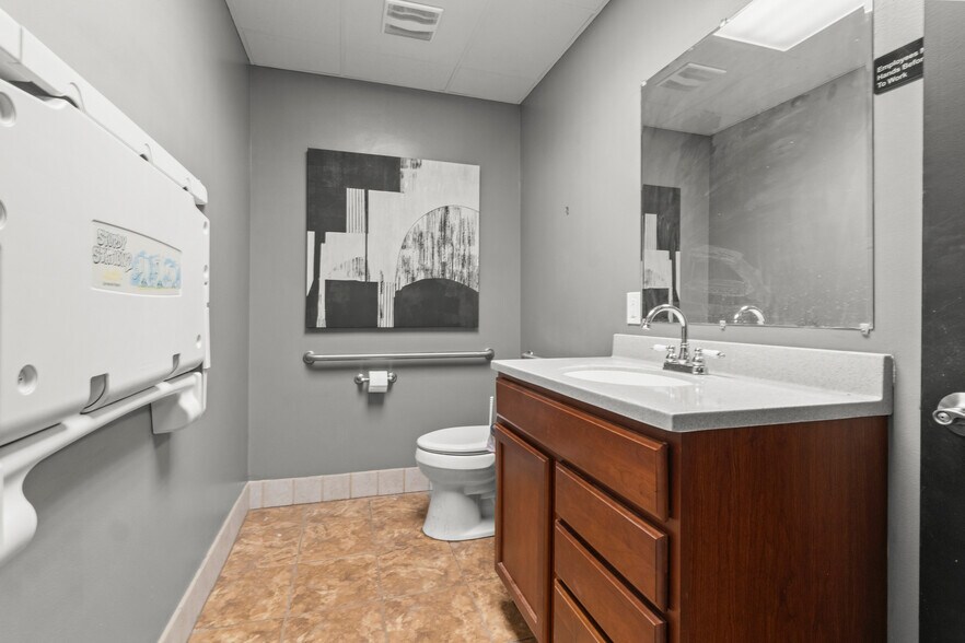 More Photos Of 2916 Alta Ln, Peoria Warehouse For Lease