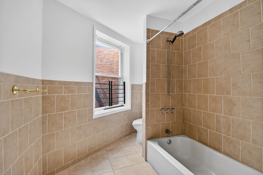 More Photos Of 1404 Madison Ave, Baltimore Apartments For Sale