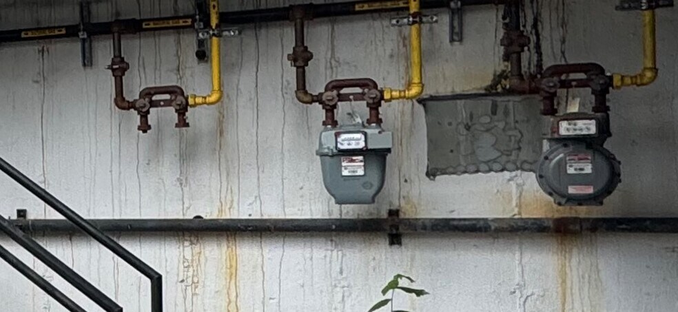 More Photos Of 4227-4229 162nd St St, Flushing Storefront Retail Office For Sale