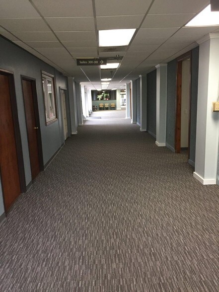 More Photos Of 8550-8565 N Silvery Ln, Dearborn Heights Medical For Sale