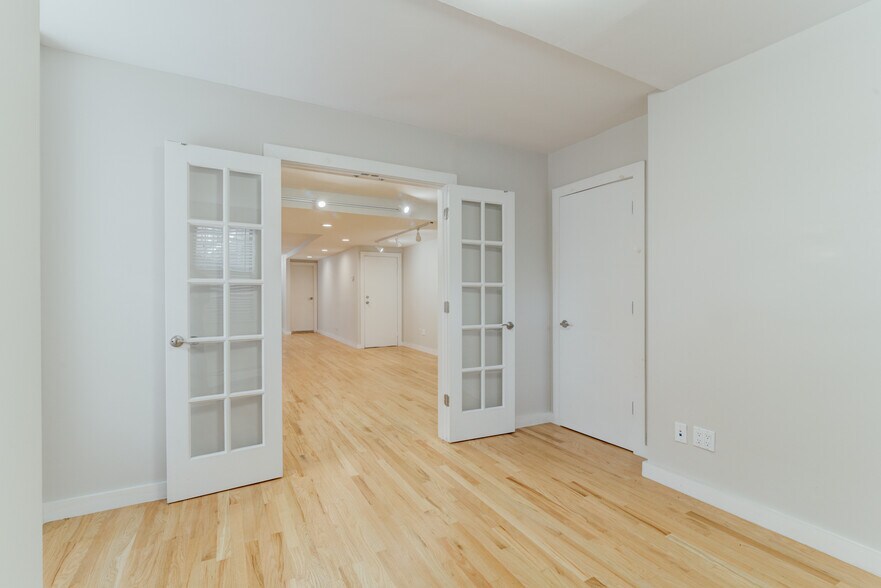 More Photos Of 489 Jersey Ave, Jersey City Storefront Retail Office For Lease