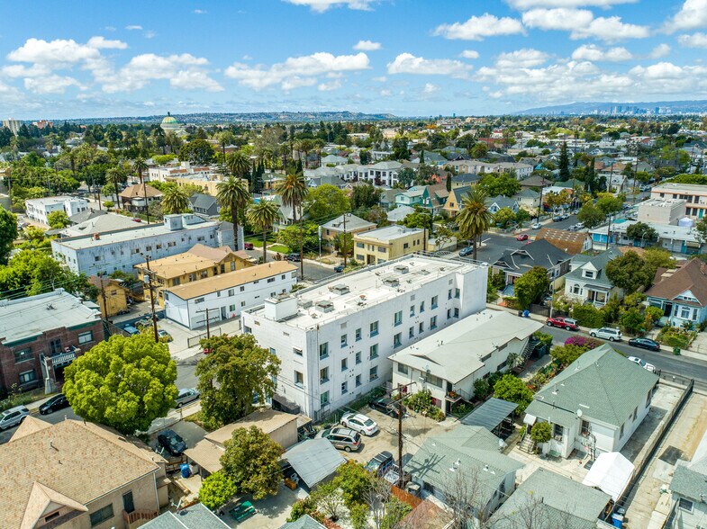 More Photos Of 1984 Park Grove Ave, Los Angeles Apartments For Sale