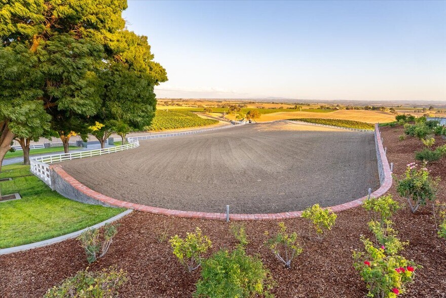 More Photos Of 8283 Cross Canyons Rd, San Miguel Winery Vineyard For Sale