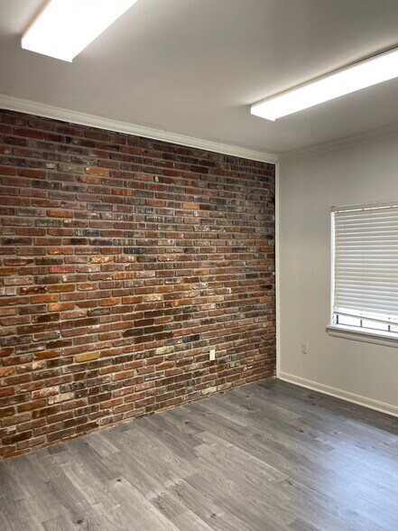 More Photos Of 11603 Newcastle Ave, Baton Rouge Office For Lease