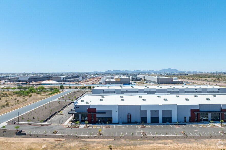 More Photos Of 9350 E Elliot Rd, Mesa Distribution For Lease