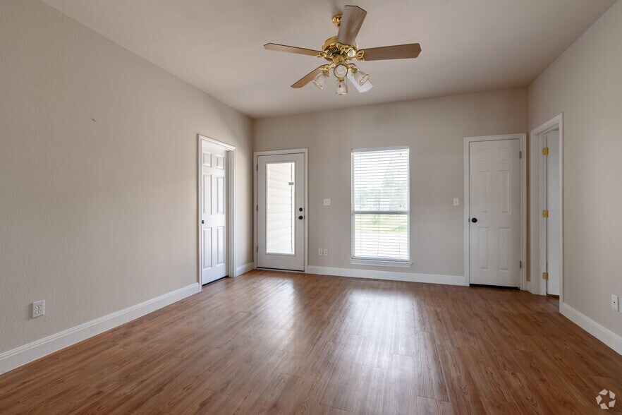 More Photos Of 10200 Hwy 290 W, Austin Medical For Sale