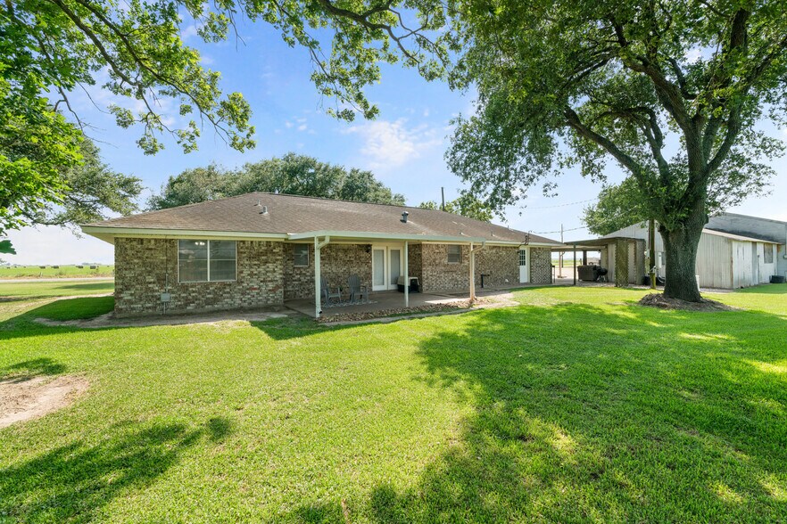 More Photos Of 2555 Straznicky Rd, Beasley Flex For Sale