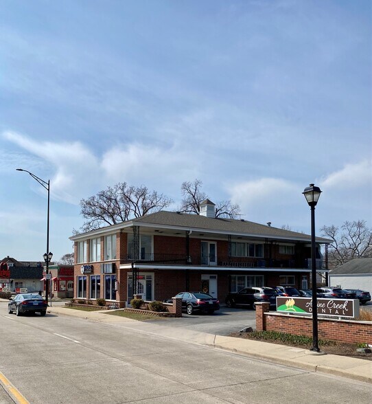 More Photos Of 350 N York St, Elmhurst General Retail For Sale