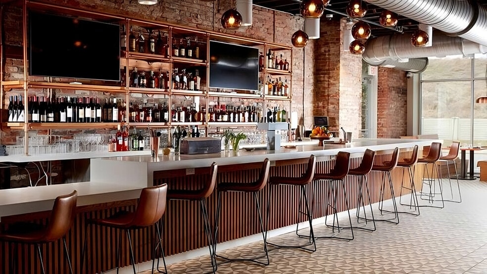 More Photos Of 552 E Market St, Louisville Office For Lease