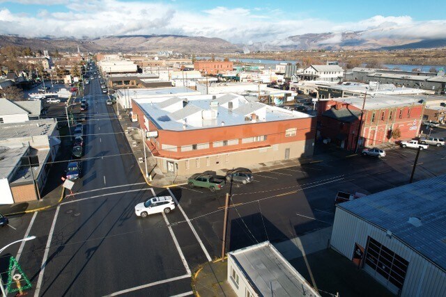 More Photos Of 623 E 3rd St, The Dalles Freestanding For Sale