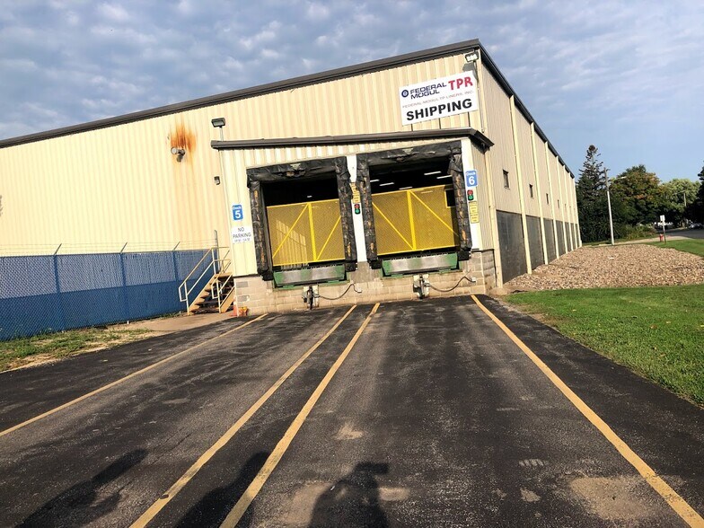 More Photos Of 520 N 8th St, Lake City Warehouse For Lease