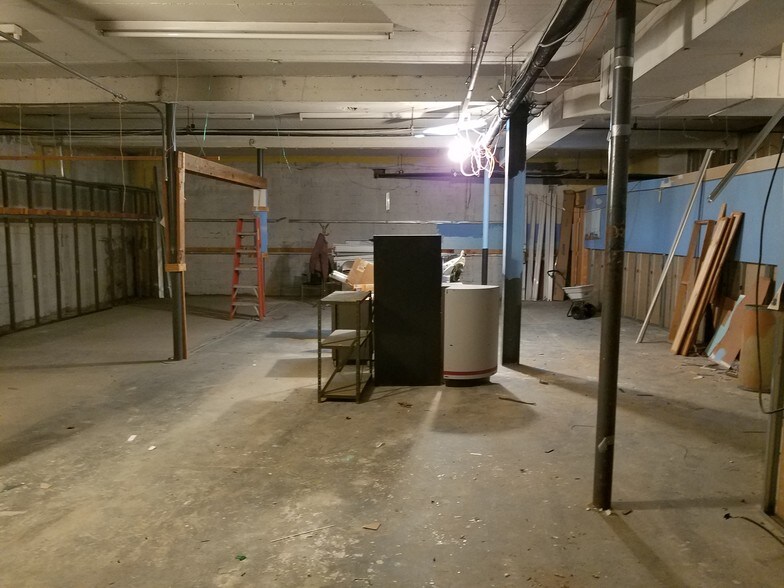 More Photos Of 34 Hempstead Tpke, Farmingdale General Retail For Sale