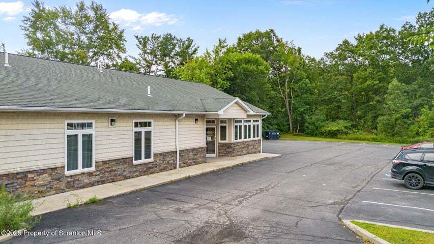 More Photos Of 401 N State St, Clarks Summit Freestanding For Sale