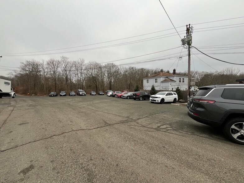 More Photos Of 131 Morse St, Foxborough Warehouse For Sale