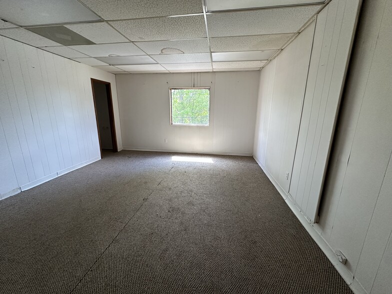 More Photos Of 1111 Miller Ave, Columbia Office Residential For Sale