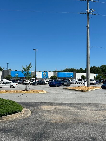 More Photos Of 420 WalMart Way, Dahlonega Freestanding For Lease