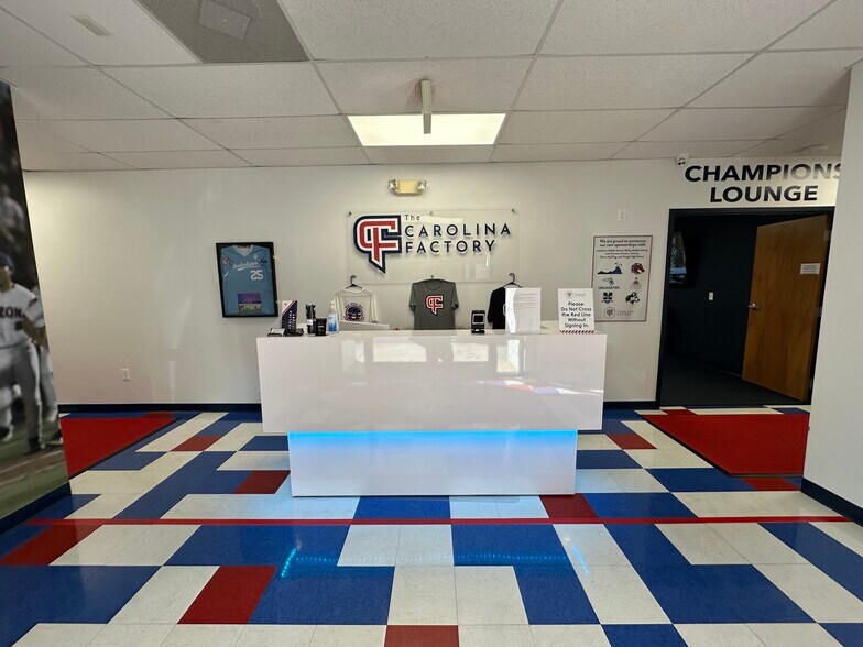 More Photos Of 18619 Starcreek Dr, Cornelius Light Distribution For Sale