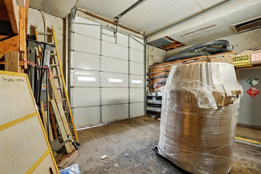 More Photos Of 137 E Joliet St, Schererville Office For Sale