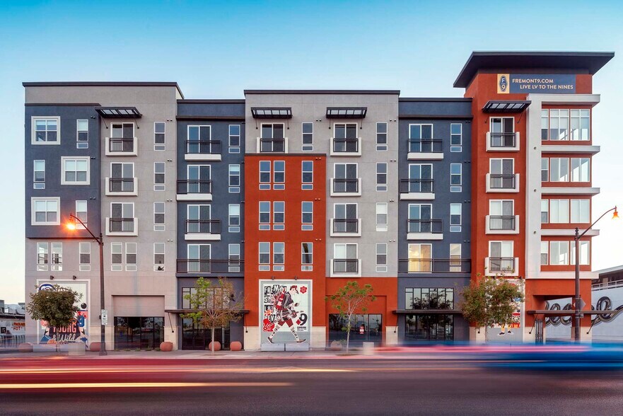 More Photos Of 901 E Fremont St, Las Vegas Coworking Space